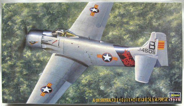 Hasegawa 1/72 A-1H Skyraider South Vietnamese Air Force, BP103 plastic model kit